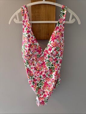 CECE Women’s Floral One-Piece Pink & Green on White Swimsuit, Size 6, NWTs